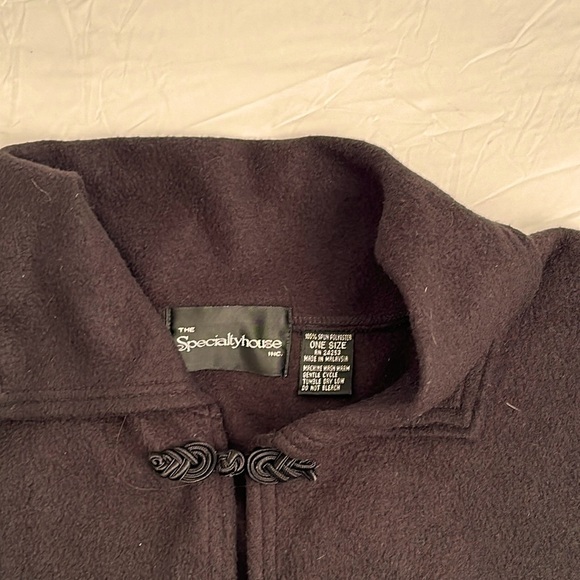 The Specialty House vintage 90s black fleece cape wrap - Picture 6 of 9